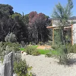 In Near Mediterranean Beaches Chalé *