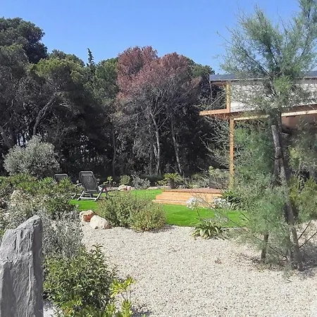 Alpesi faház In Near Mediterranean Beaches