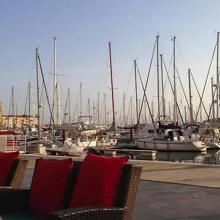 Alpesi faház In Near Mediterranean Beaches